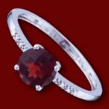 Diamantové prstene - Prsteň zlatý, diamanty, granát, zásnubný