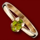 Diamantové prstene - Prsteň zlatý, peridot, zásnubný Veľkost: 54